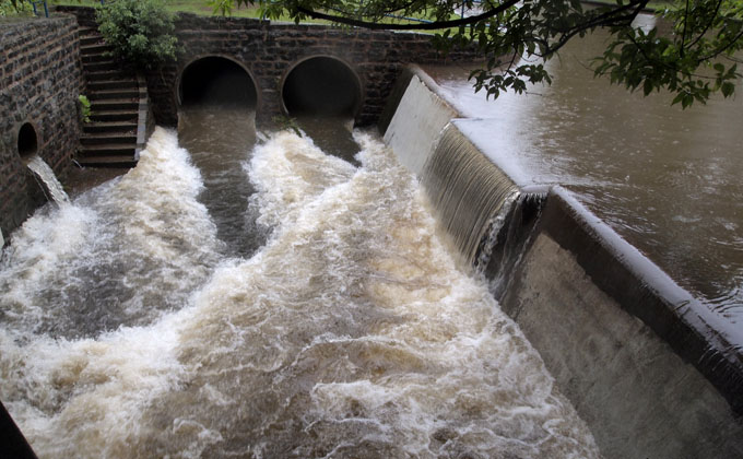 Drains East Creek near Margaret St, Toowoomba  Photo: Doug Spowart
