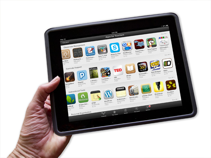 Doug's hand+iPad  Photo:Doug Spowart