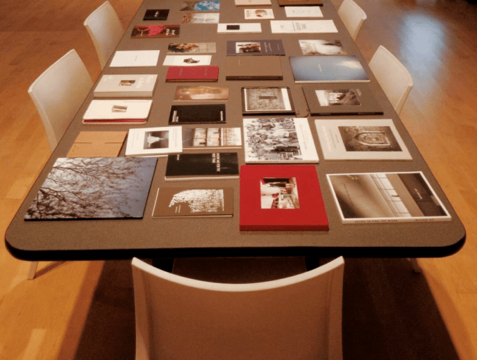 INFOCUS - Photobook display