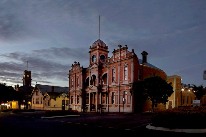 Castlemaine Town Hall – lights all out 9.30pm.