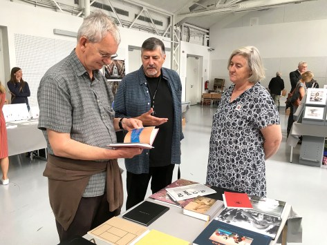  Martin Parr looking at ANZ photobooks at the 2017 Vienna Photobook Festival