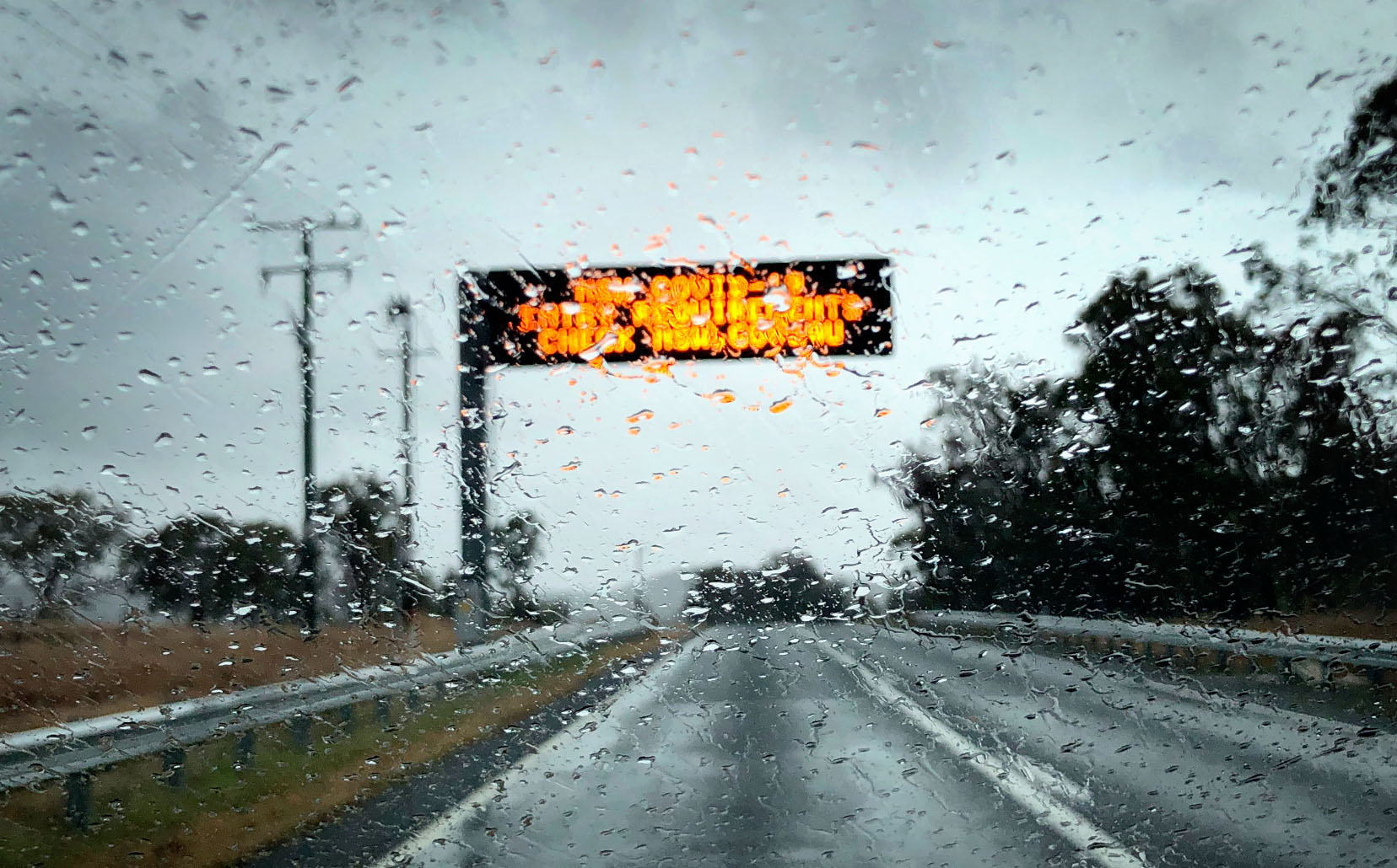 Q'Land/NSW Border COVID Sign at Wallangarra